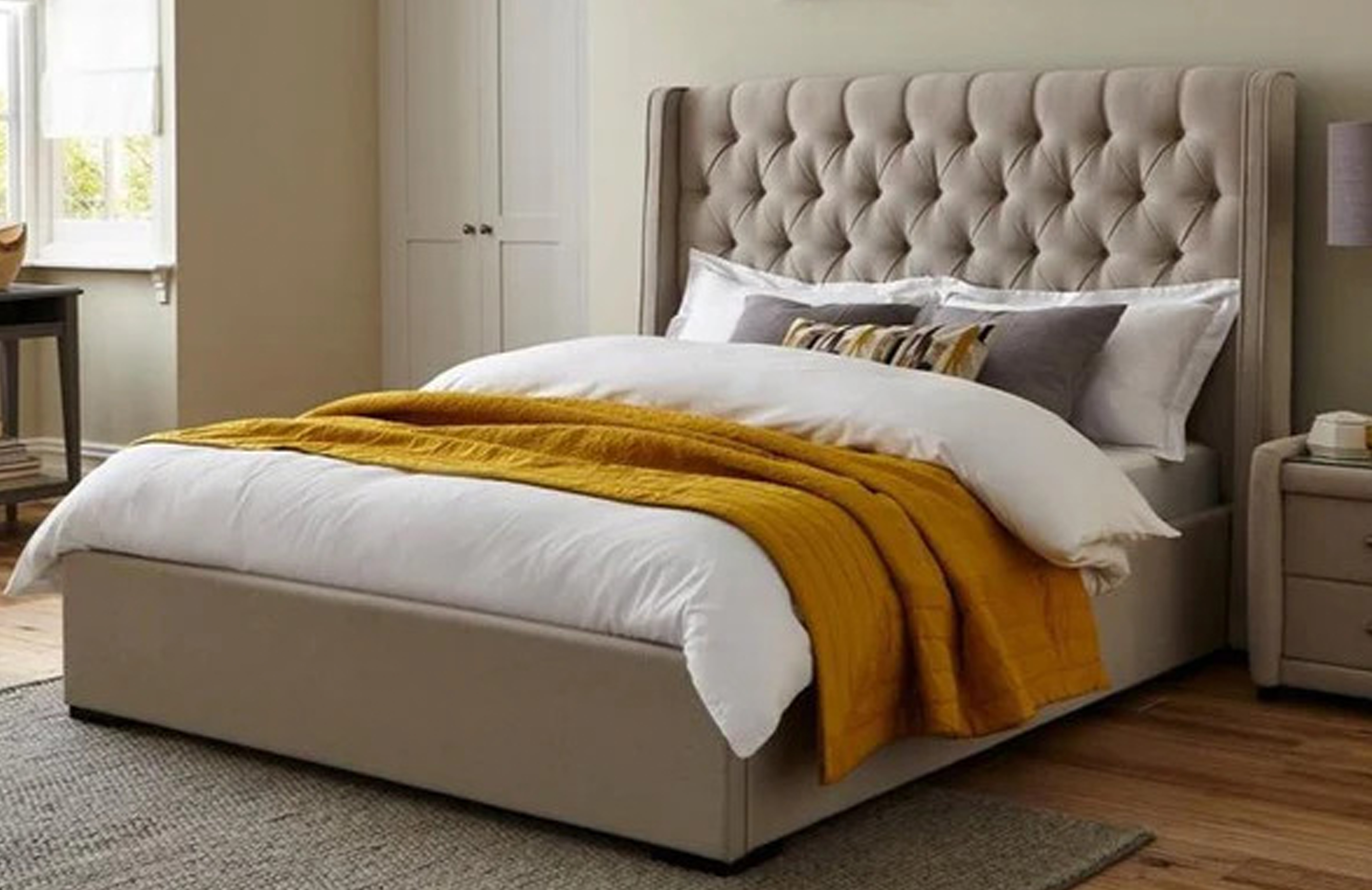 Lona king size bed