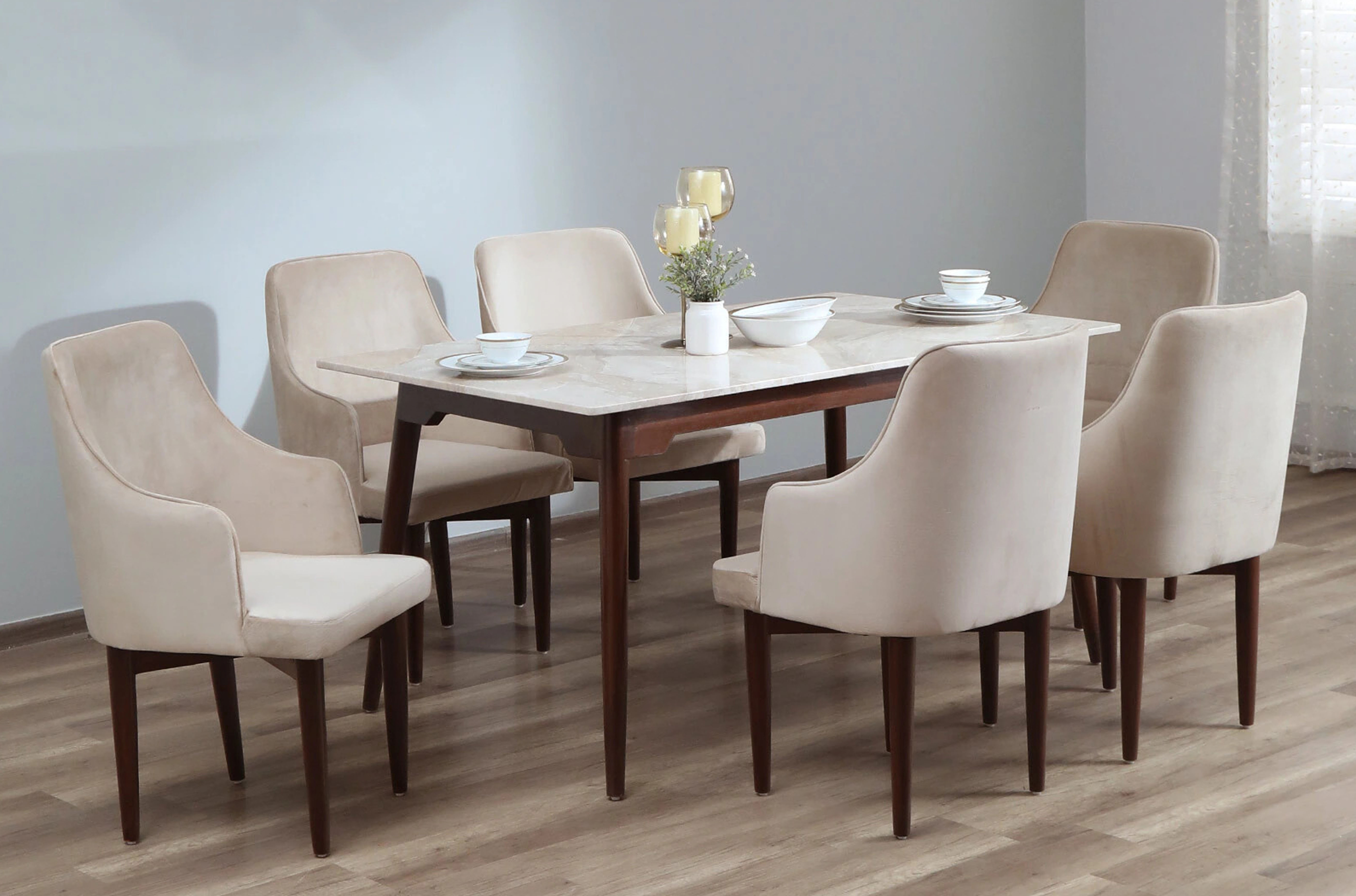 Drone 6 seater dining table